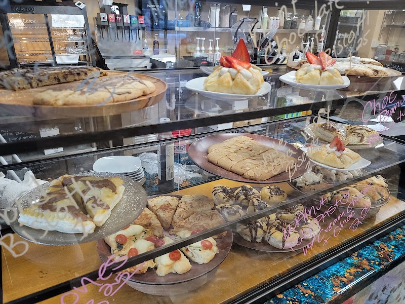 Traveler's Cafe photo 1