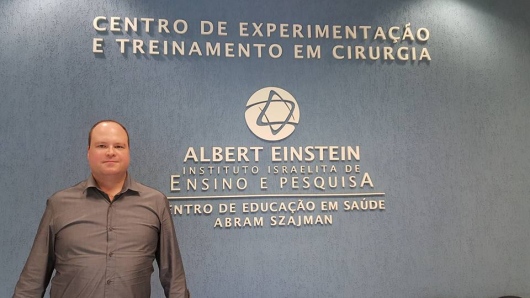 Dr. Benjamin Farbiarz Segal