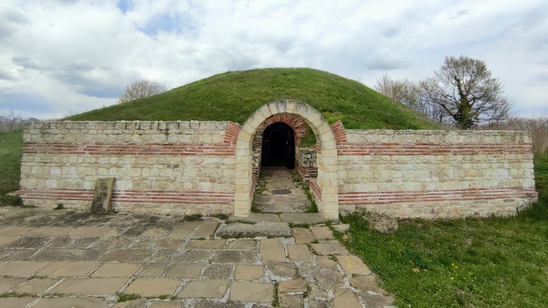 Фракийская купольная гробница