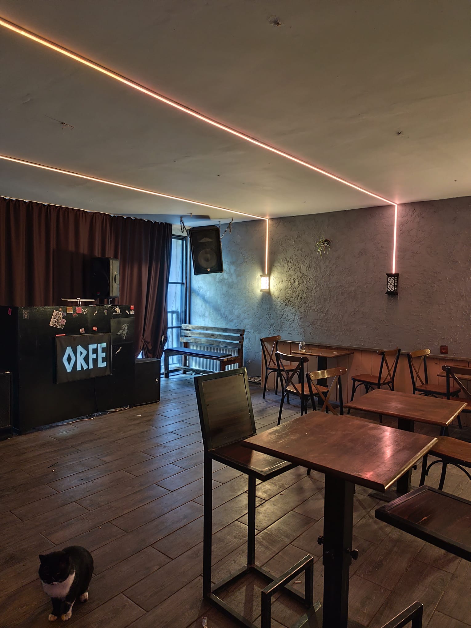 Orfe Rock Bar Eskişehir mekanı