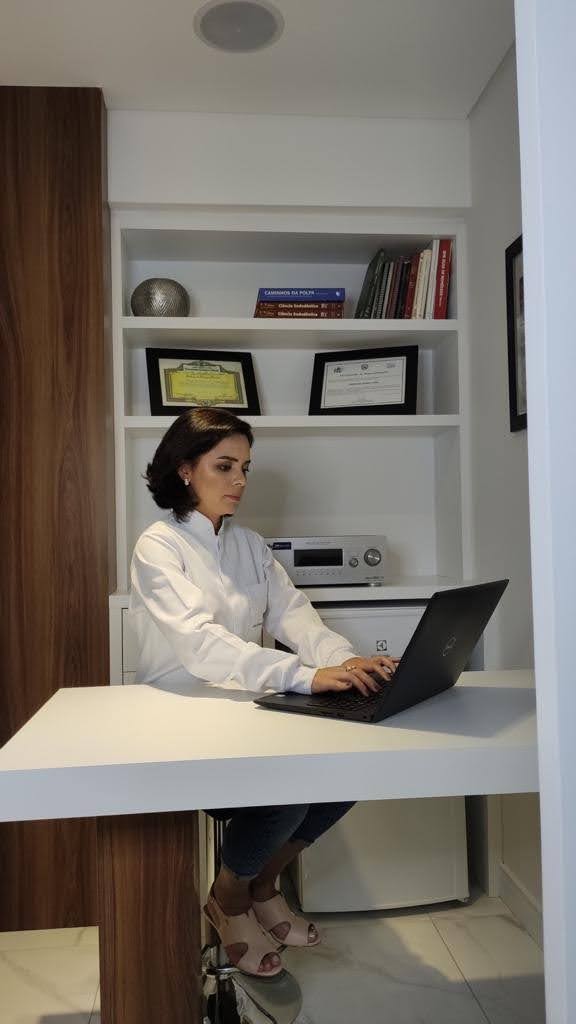 Dra. Cristiane Gobbo Lopes - Endodontia especializada - foto 4