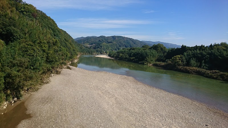 木津川市立恭仁大橋西公園