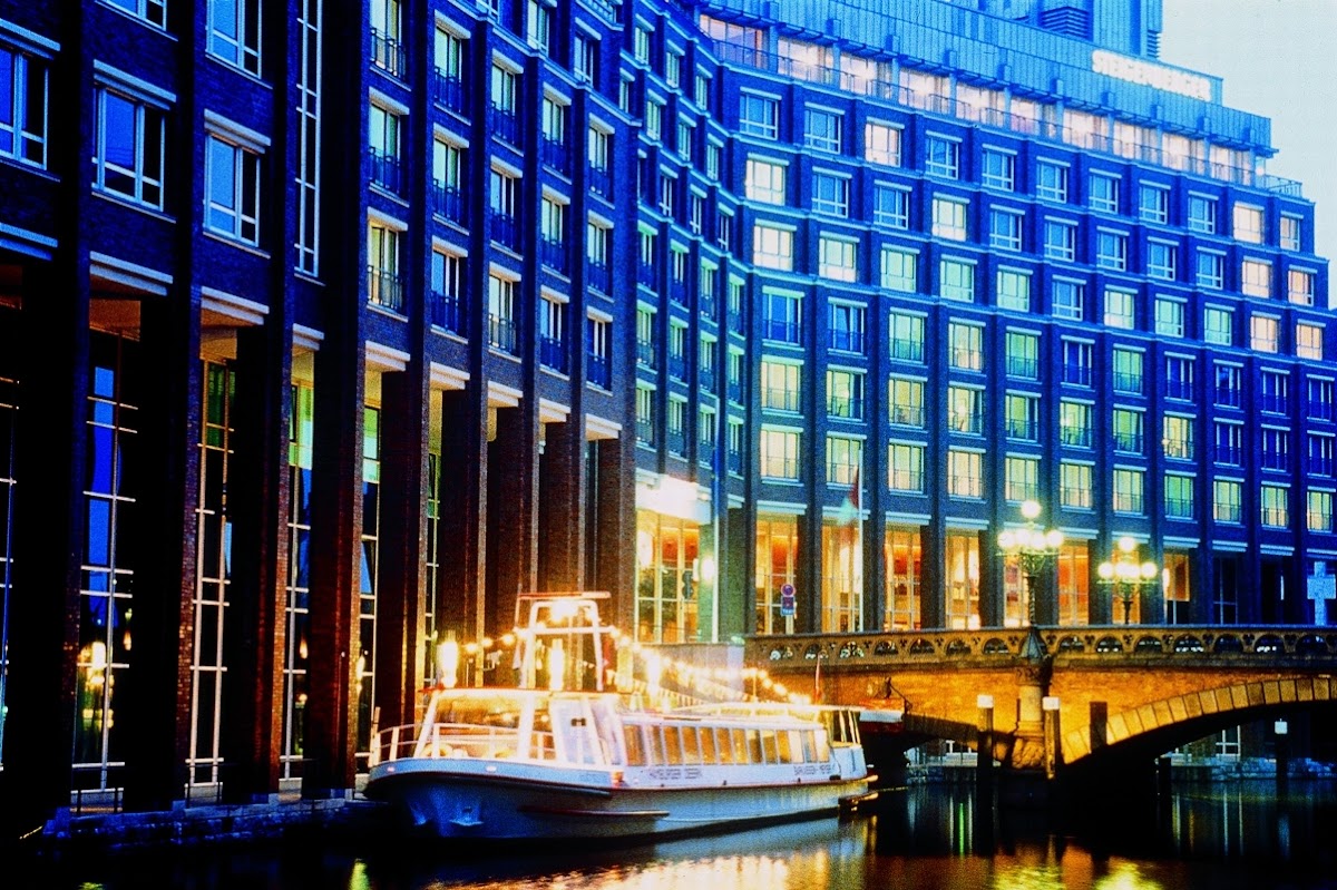 Steigenberger Hotel Hamburg, dog-friendly hotel in Hamburg