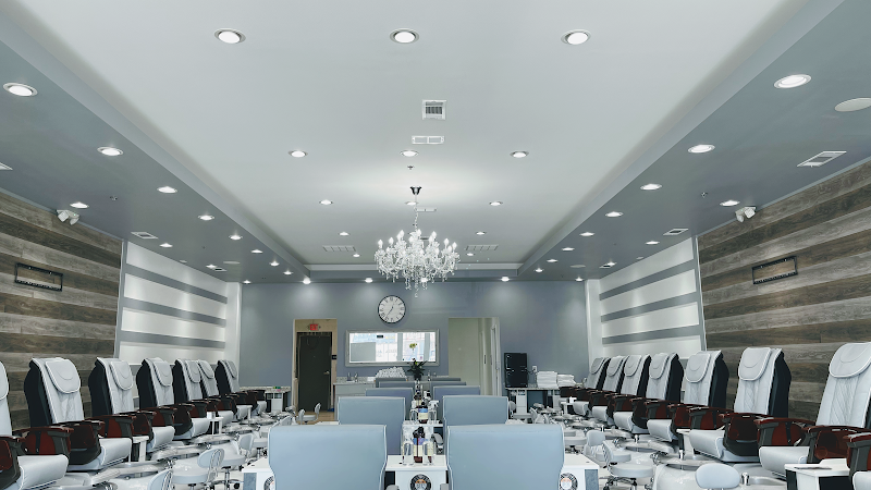 LUSH NAIL BAR - MACON