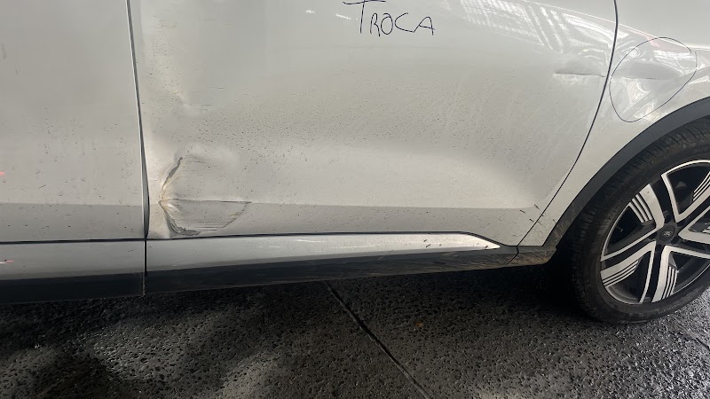 Foto de *ESTUDIO CAR DESIGN* Pintura Automotiva Premium, Estética geral, Revisão Mecânica Geral.