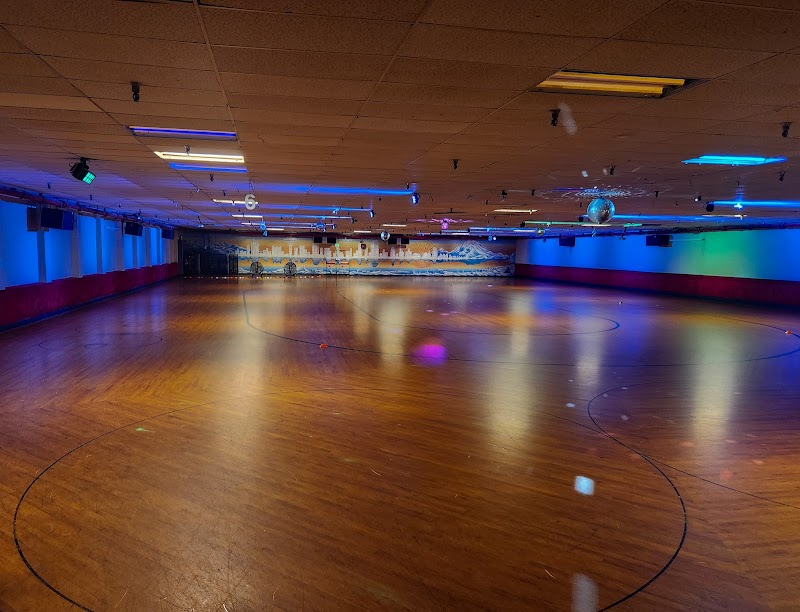 Lynnwood Bowl & Skate — Bowling Alley in Lynnwood