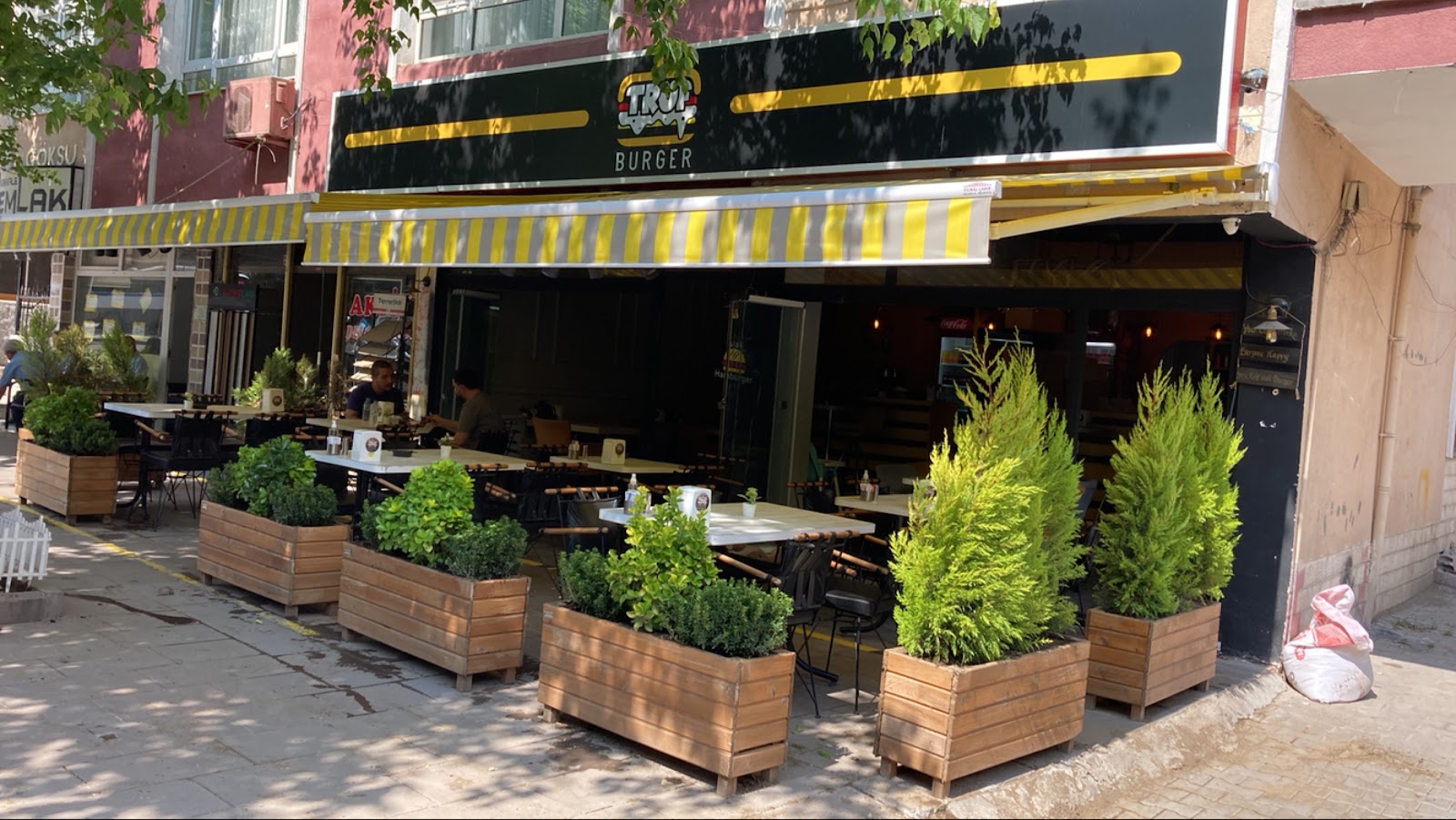 TRÜF BURGER mekanı