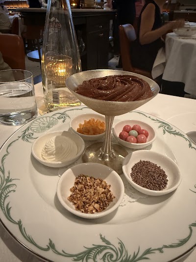 Café Boulud at Maison BARNES photo 5