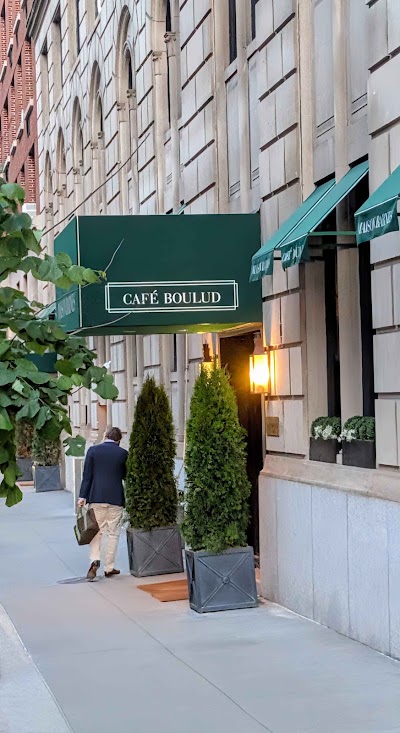 Café Boulud at Maison BARNES photo 5
