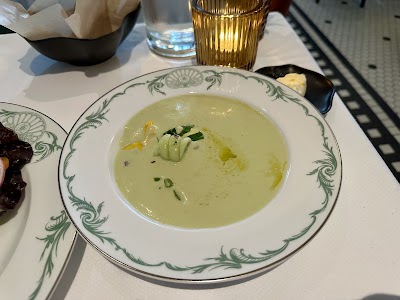 Café Boulud at Maison BARNES photo 4