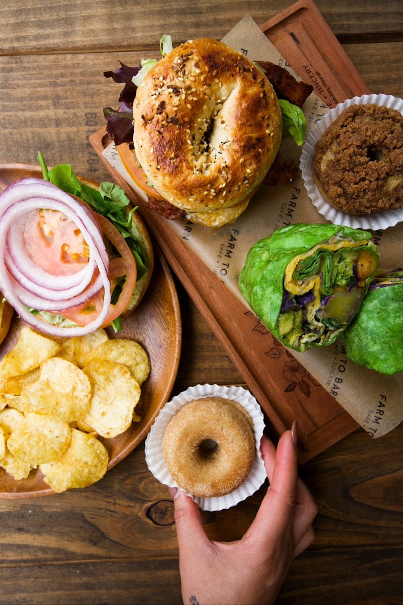 Farm To Barn Cafe & Juicery photo 2