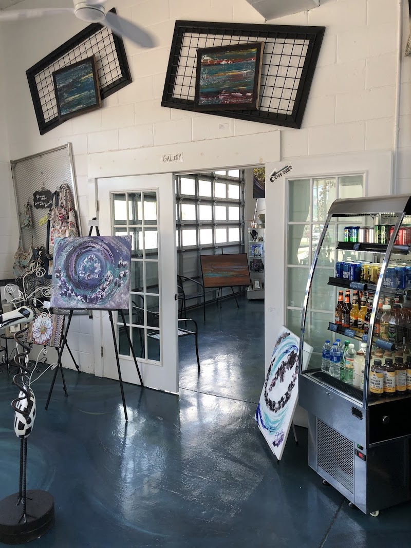 Four Winds Galleria photo 4