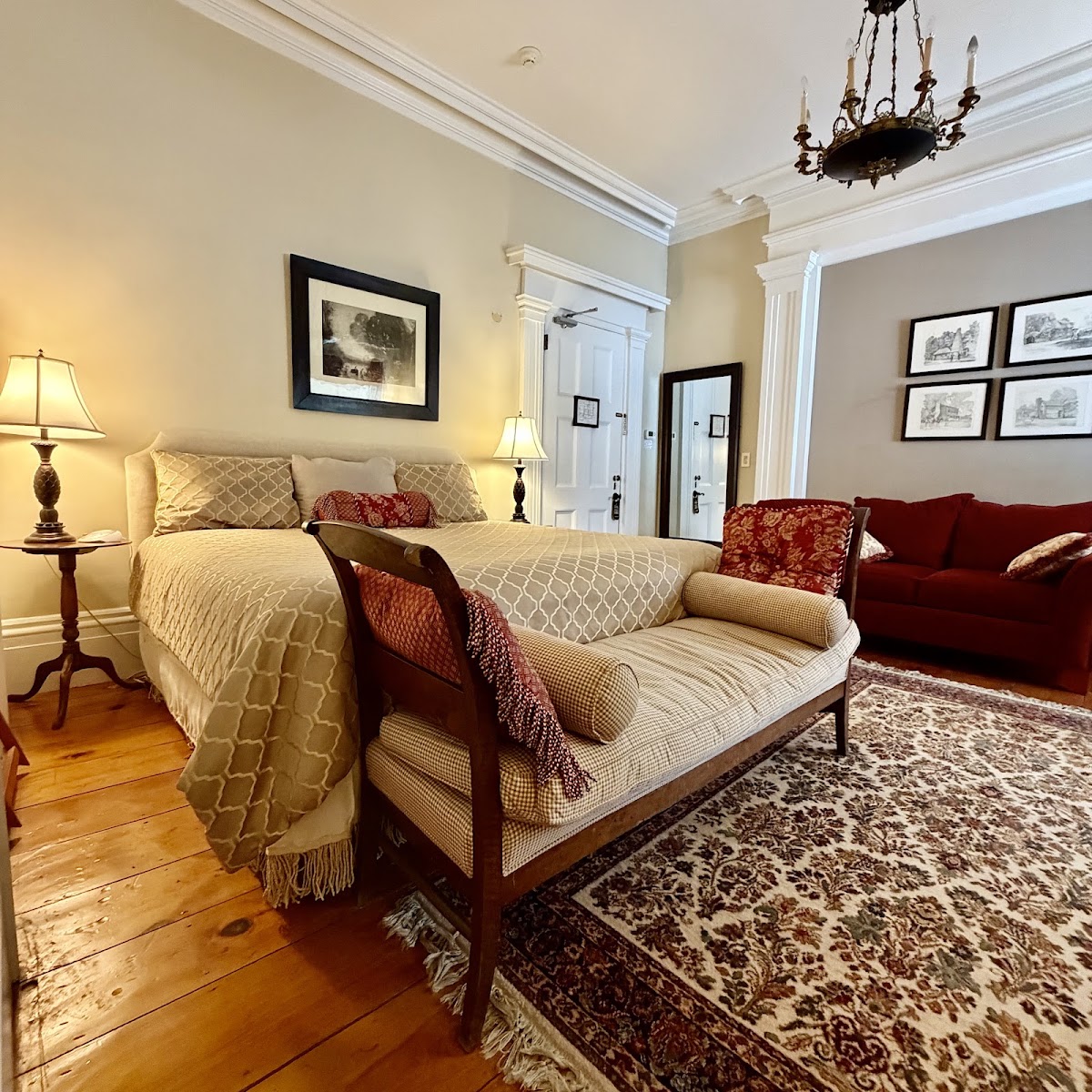 Cromwell Manor Inn