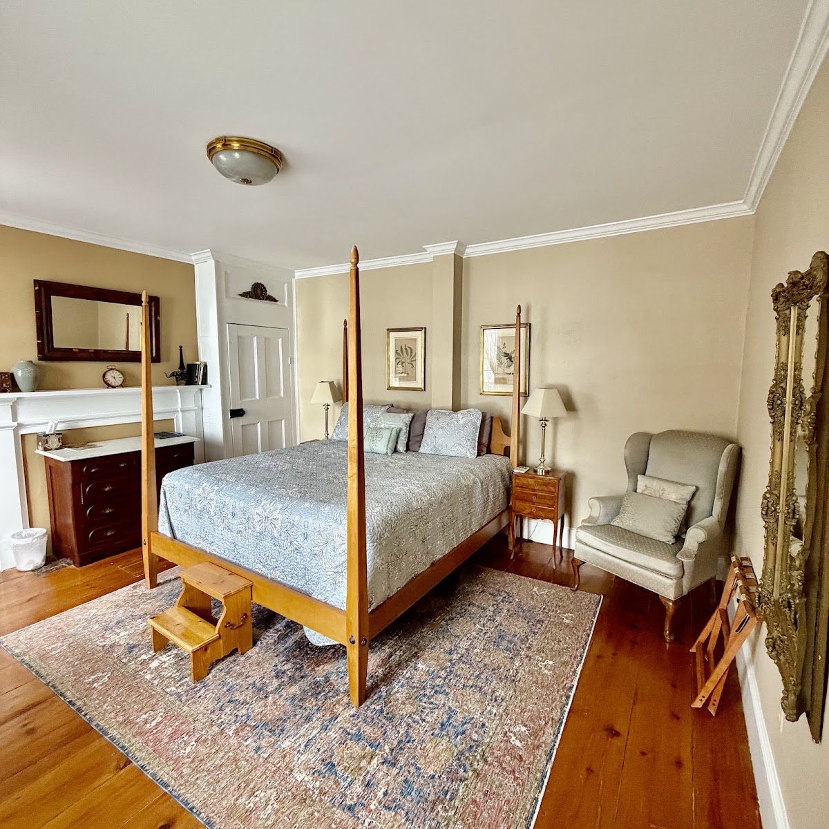Cromwell Manor Inn
