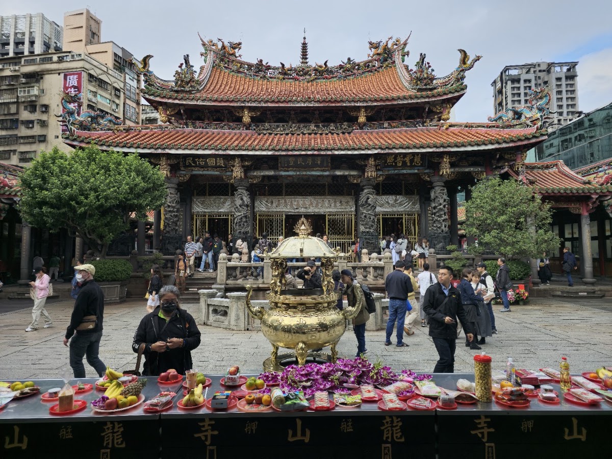 Longshan Temple, Taipei
