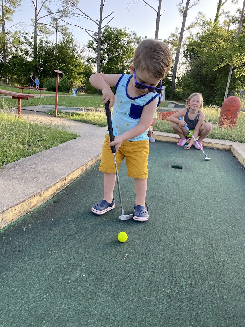J & D Golf Land banner