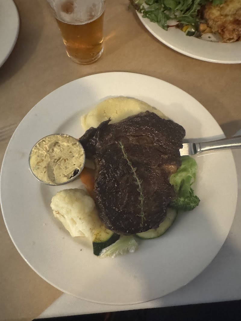 The Grapes Hotel photo 6