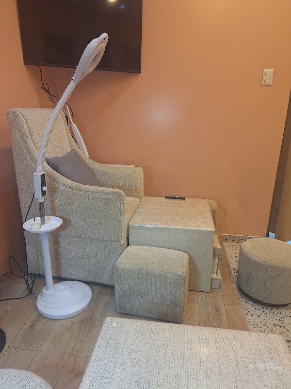 Tippy Lounge