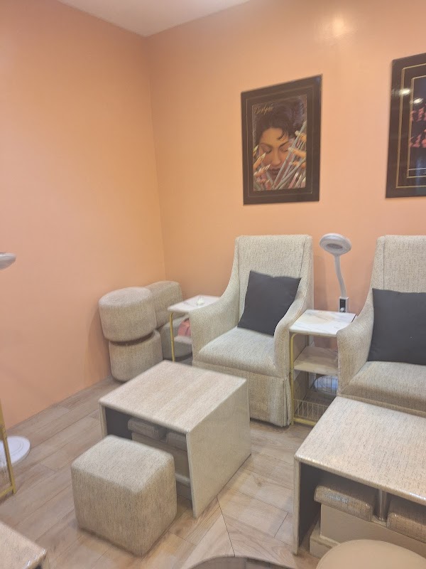Tippy Lounge