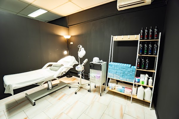 Nepalese Salon De Style photo 3