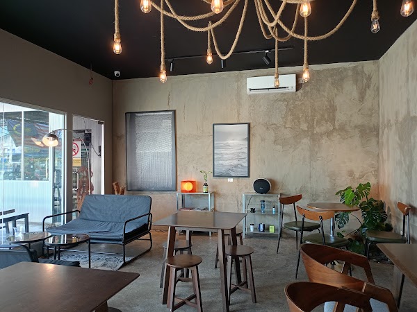 reason:coffee - Photo 1