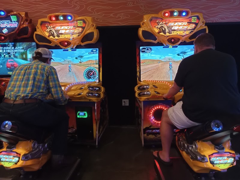 Premier Lanes Entertainment Center photo 4