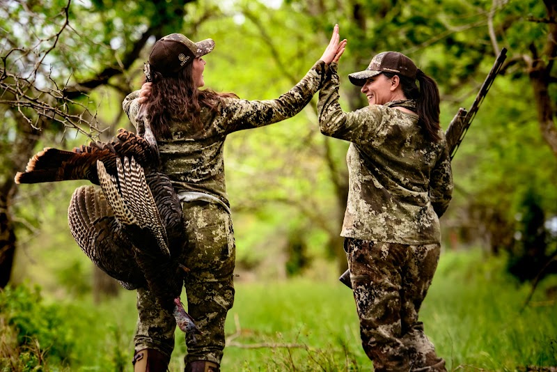 Midwest Whitetail Adventures - Photo 1