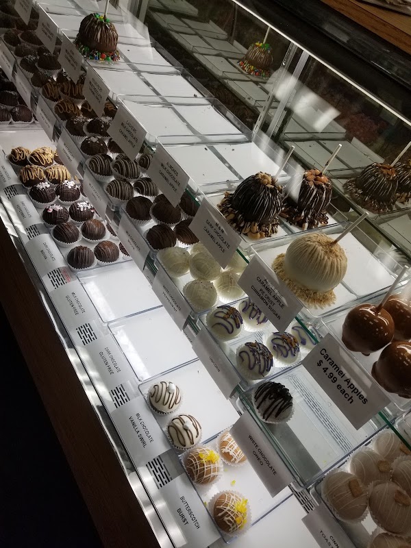 Photo by llandriany_UwU_ Cuh