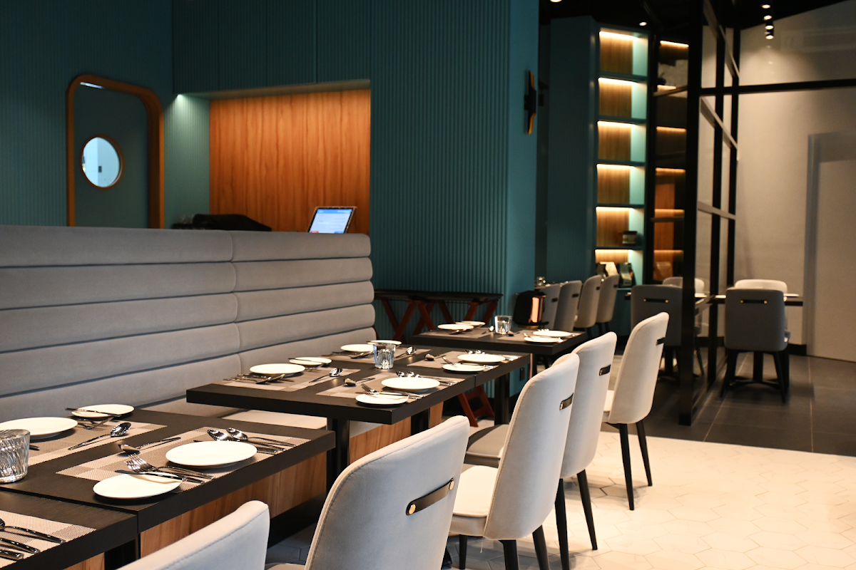 LAB EAT Restaurant & Bar photo 1