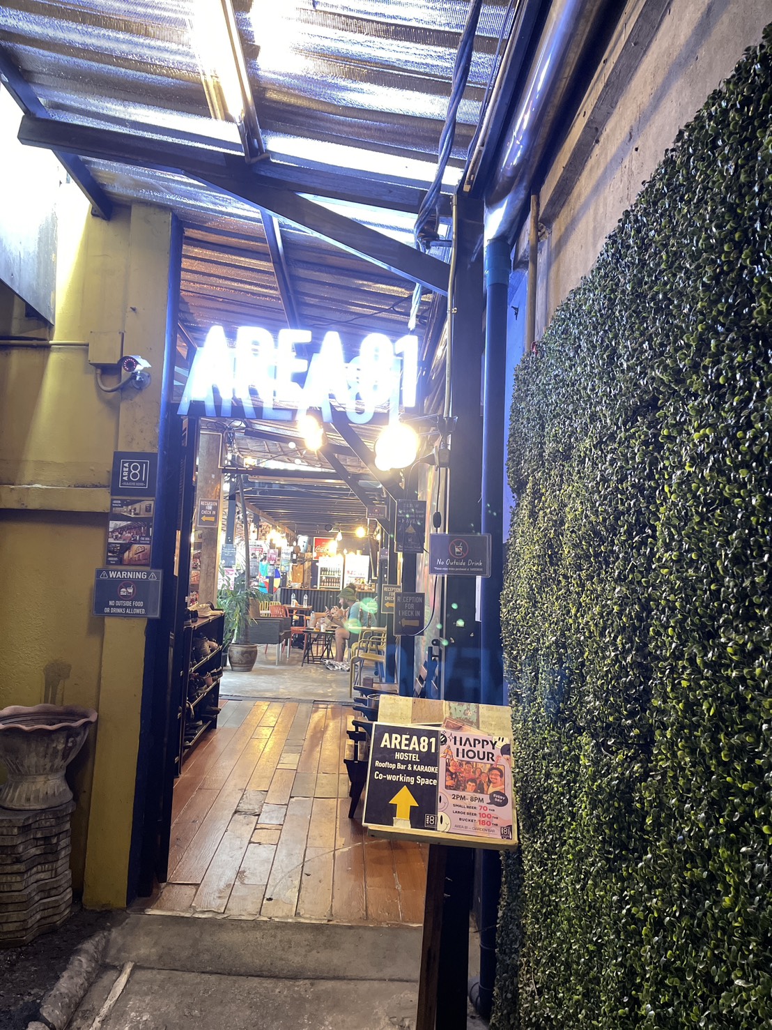 AREA81 HIDEOUT Hostel Khaosan