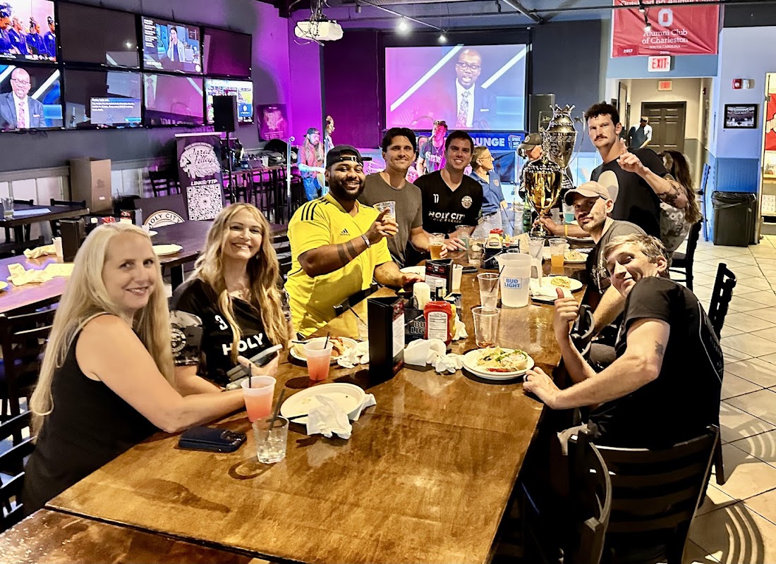 Sportsbook Cheesesteaks & Wings photo 4