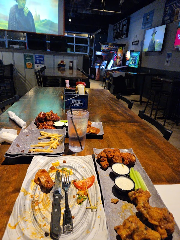 Sportsbook Cheesesteaks & Wings photo 5