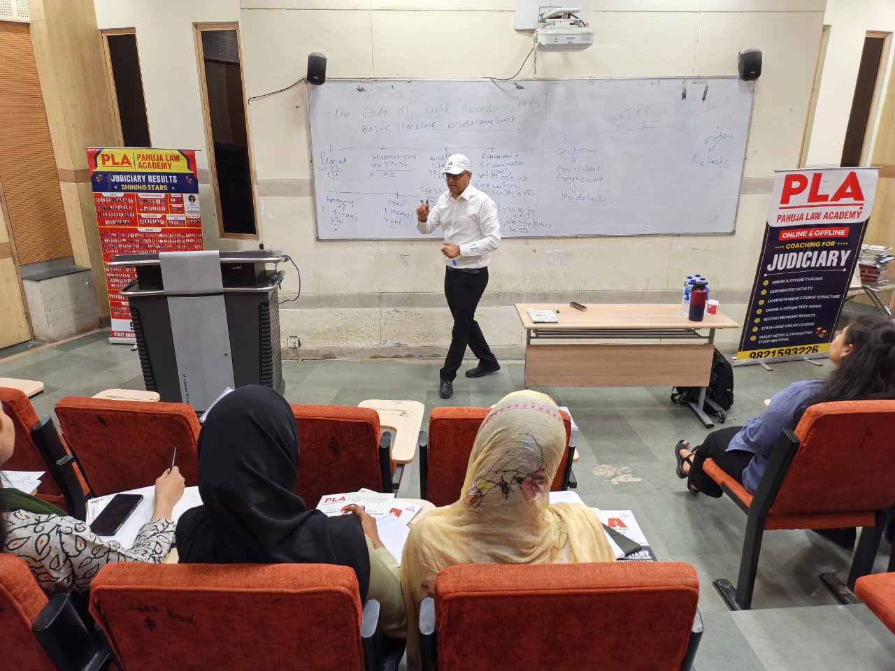 Pahuja Law Academy - Judiciary Coaching in Delhi | CLAT Coaching in Delhi NCR | CLAT Online Coaching