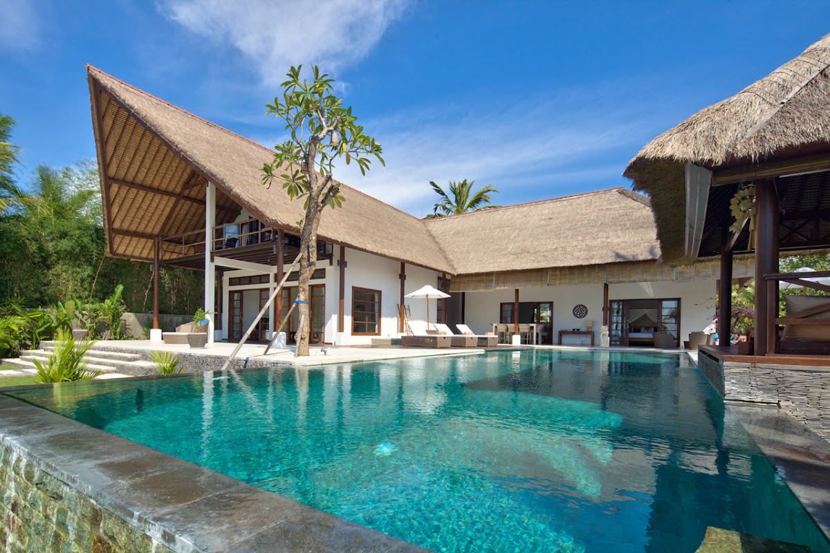 Palm Living Luxury Real Estate & Holiday Rentals
