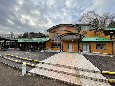公園の中の宿 ロマン館