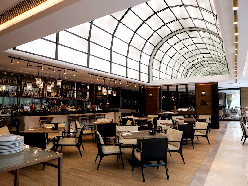 Pier Lounge & Pier Bar