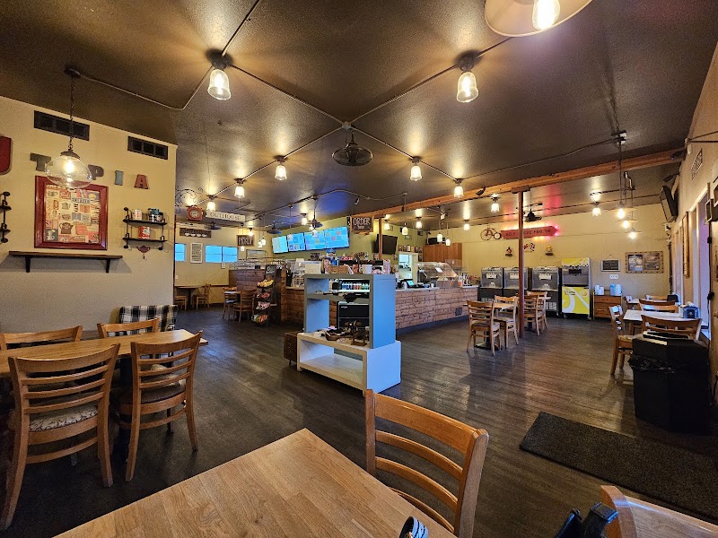 Utopia Frozen Yogurt and Coffee House photo 1