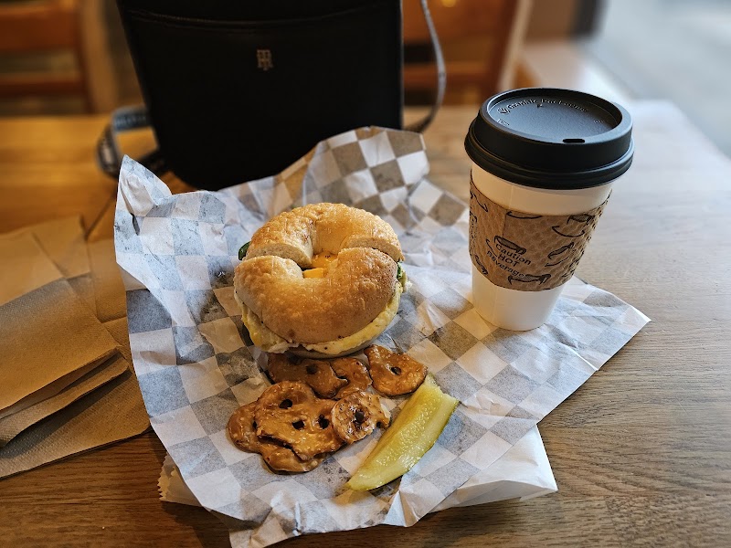 Utopia Frozen Yogurt and Coffee House photo 2