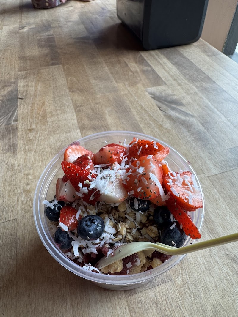 Utopia Frozen Yogurt and Coffee House photo 2