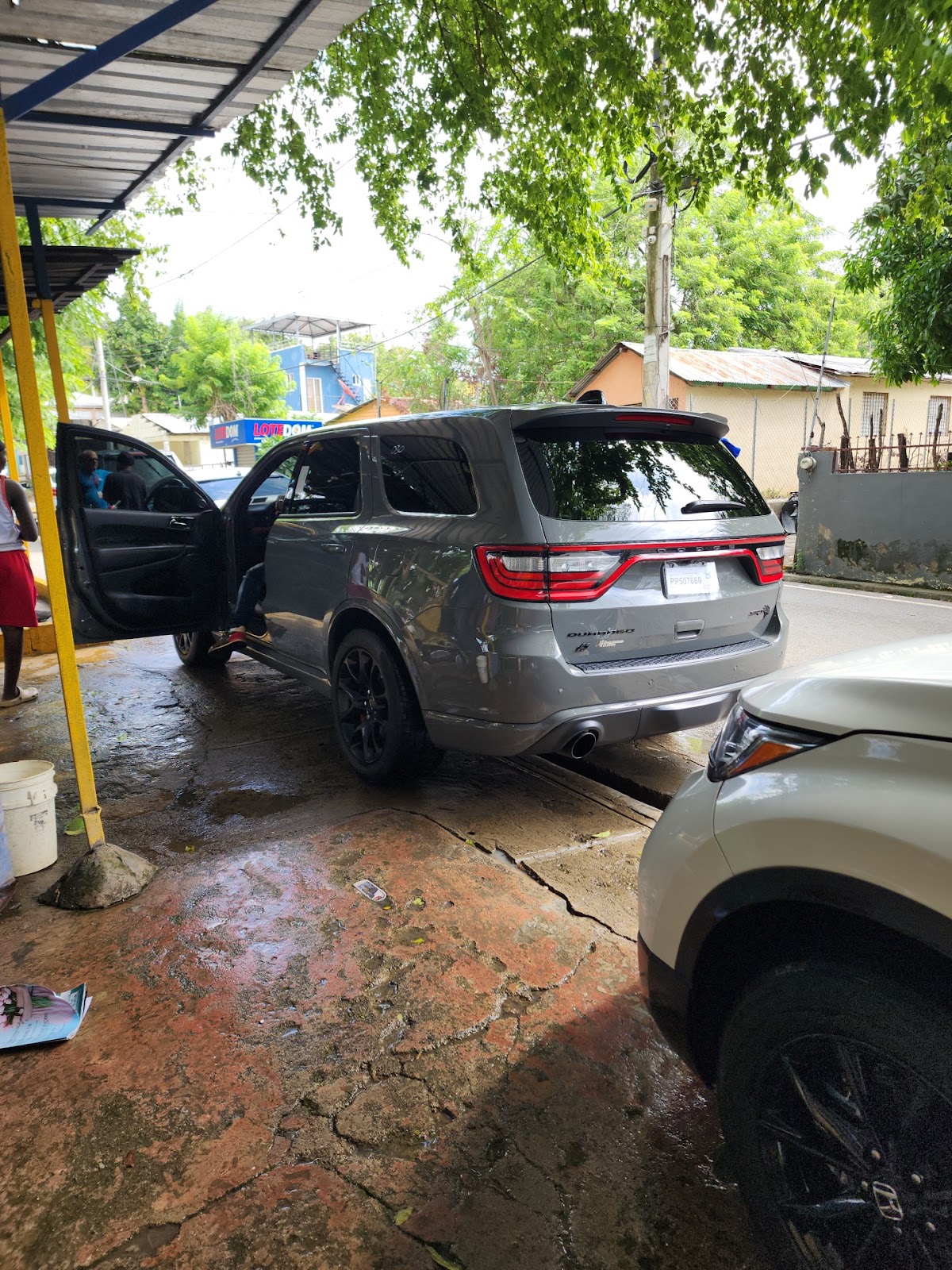 Yova Car Wash - Imagen 2