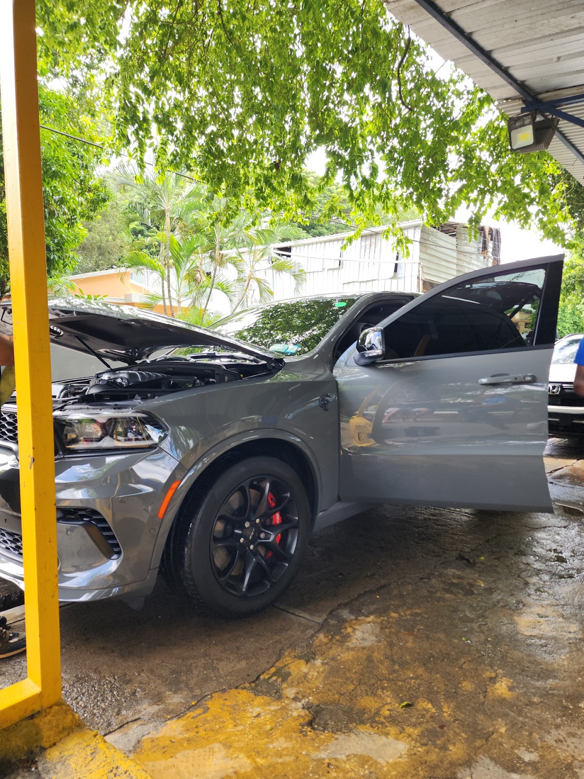 Yova Car Wash - Imagen 3