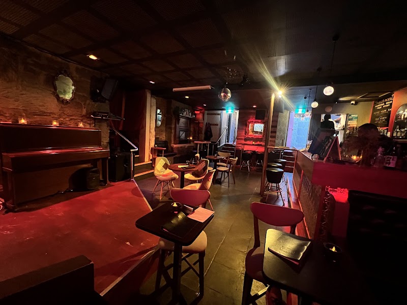 Pablos Cocktails and Dreams