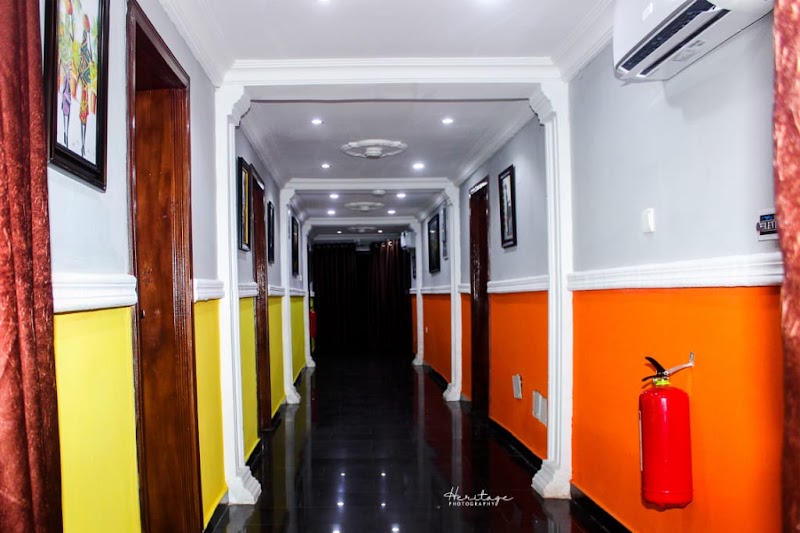 House Eleven Hotel and Apartments photo 4