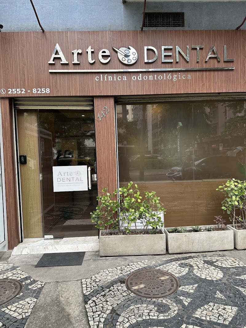 Dr. Emerson Vivas Dentista no Flamengo | Facetas e Lentes em Resina | Odontologia Estética