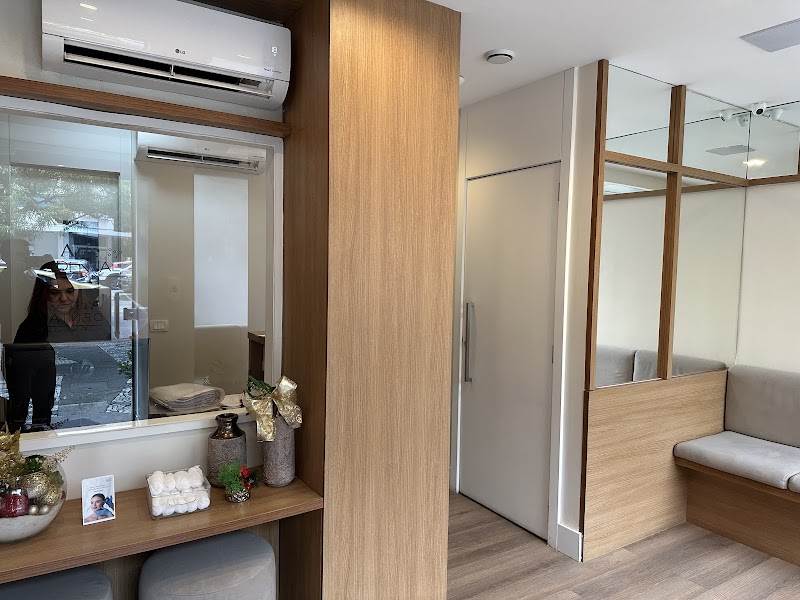 Dr. Emerson Vivas Dentista no Flamengo | Facetas e Lentes em Resina | Odontologia Estética - foto 2