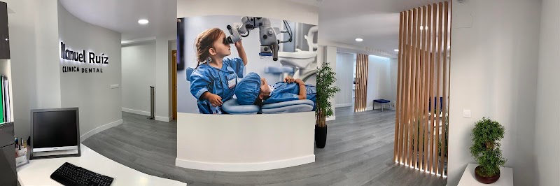 Clínica Dental Manuel Ruiz Piñón photo 1