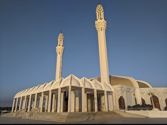 جادة الحمراء