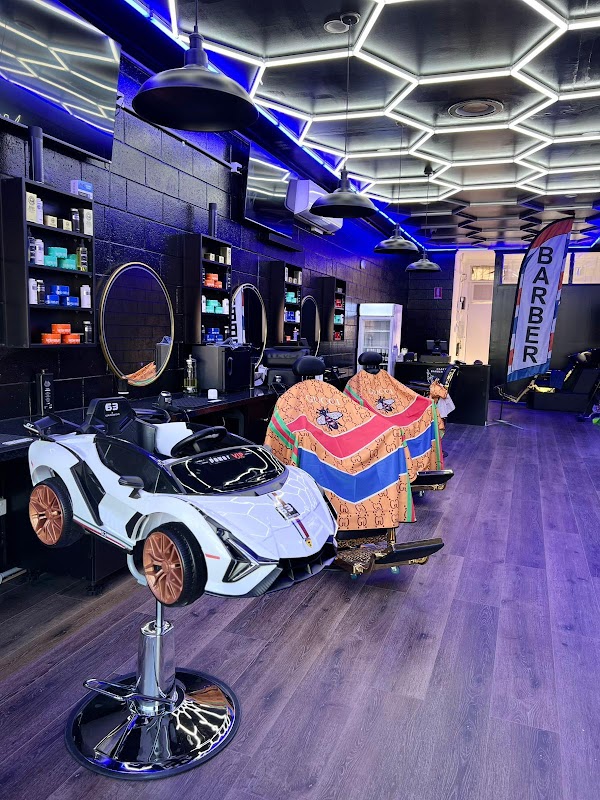 Casey Barbershop photo 1