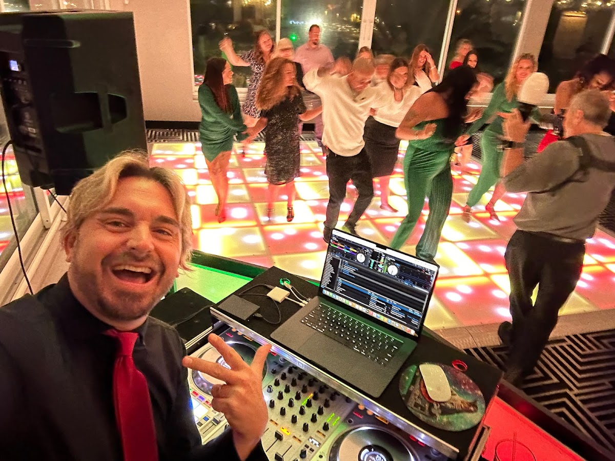 DJ Chris Nelson: Google Places image 5