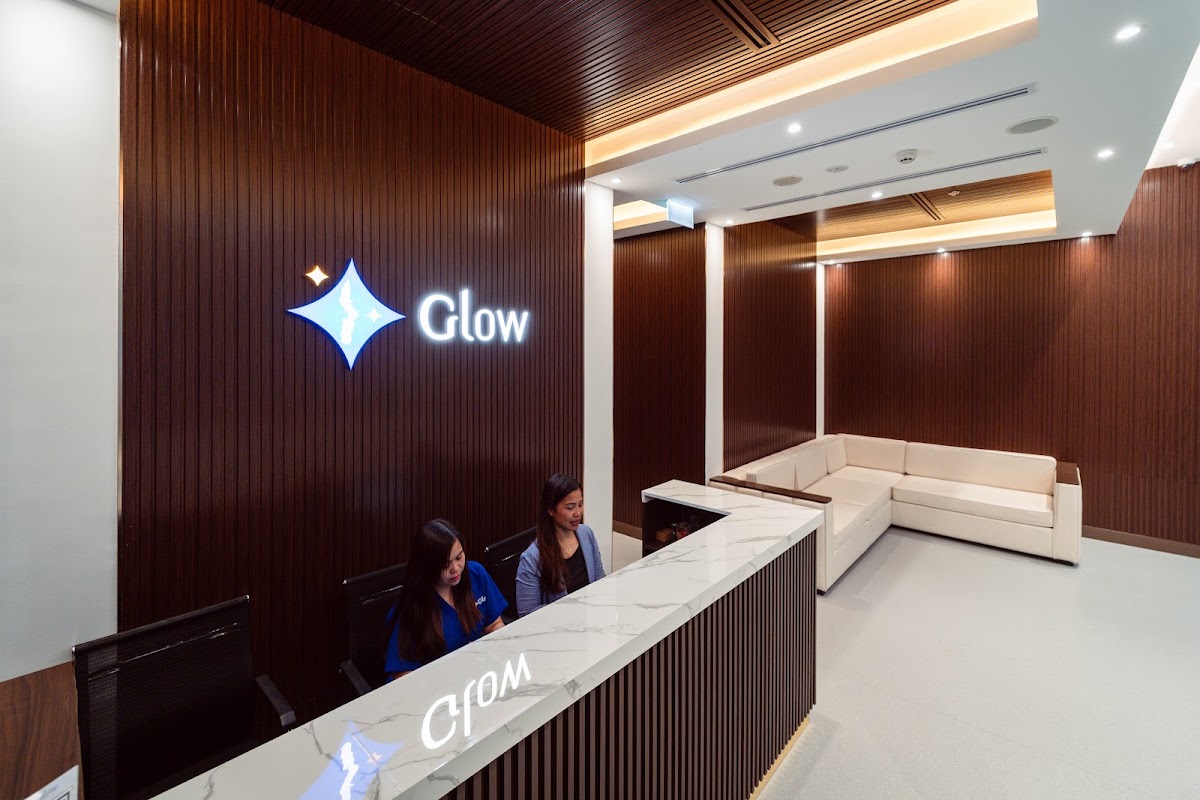 Glow Aesthetics Dermatology Clinic - Burjuman